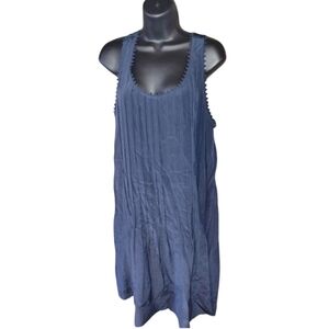 Club Monaco silk dress size 12, so soft beautiful color navy, sleeveless, pleats